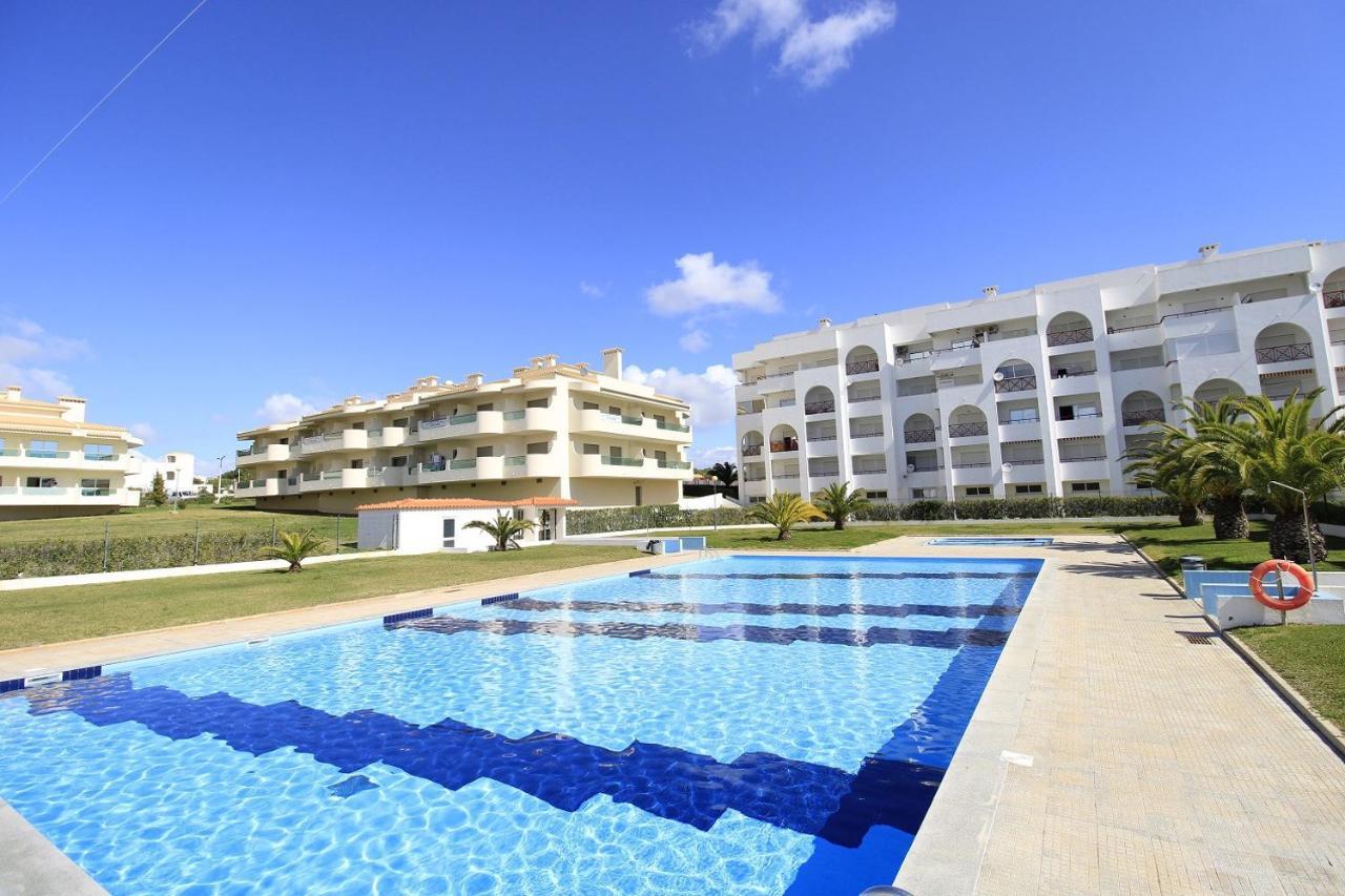 Апартаменты Armacao De Pera Brightness With Pool By Homing Экстерьер фото