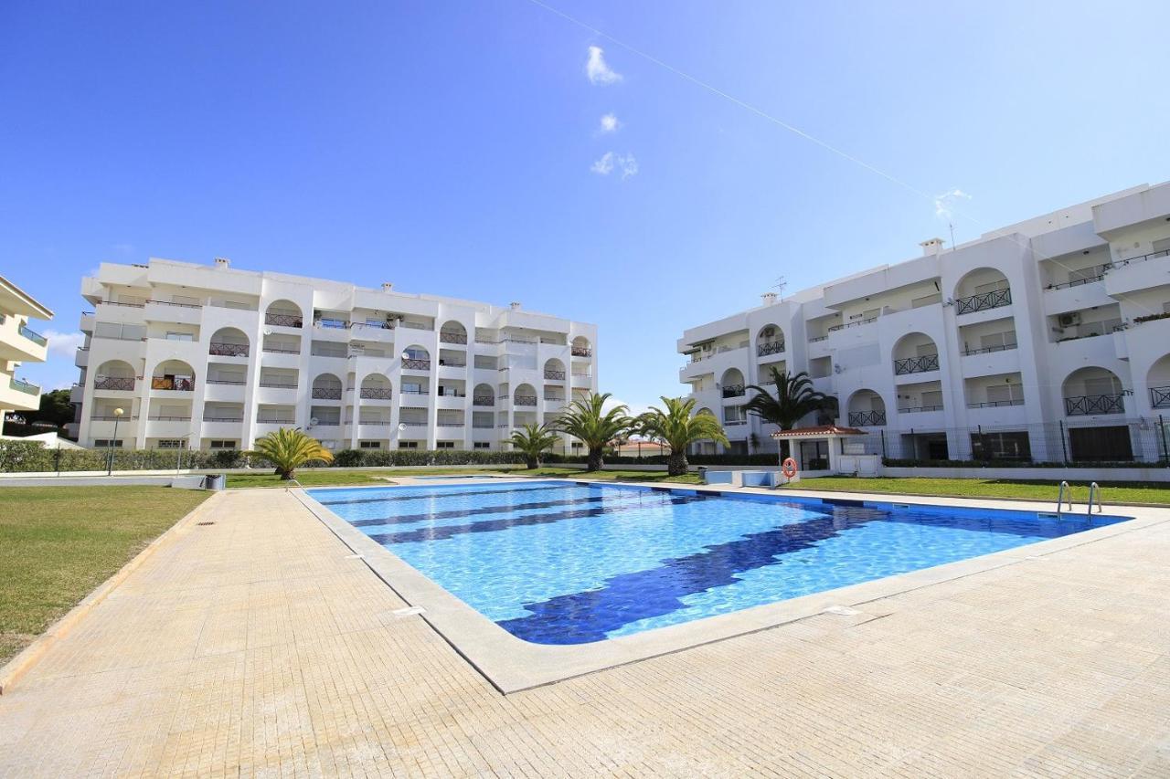 Апартаменты Armacao De Pera Brightness With Pool By Homing Экстерьер фото